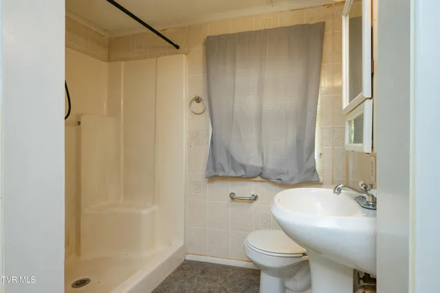 $389,500 | 110 Ferry Road, Unit 3, Surgoinsville, TN 37873