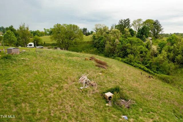 $389,500 | 110 Ferry Road, Unit 3, Surgoinsville, TN 37873