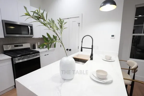 $2,677 | 629 North Tyler Street, Unit 102, Dallas, TX 75208