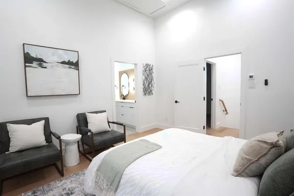 $2,677 | 629 North Tyler Street, Unit 102, Dallas, TX 75208