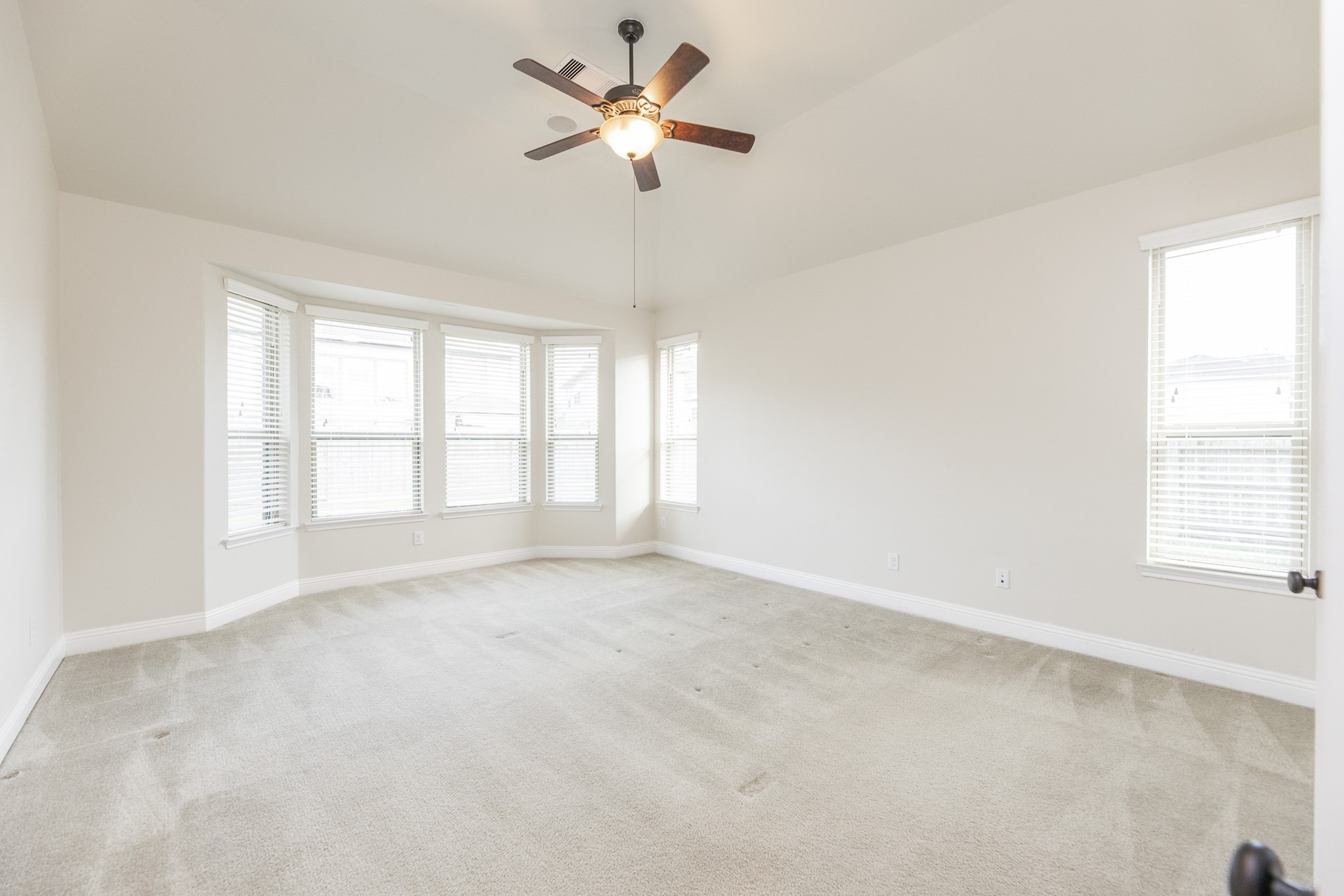 4715 Coldstream Court Sugar Land, TX 77479 - Photo 26 of 50 Primary Bedroom