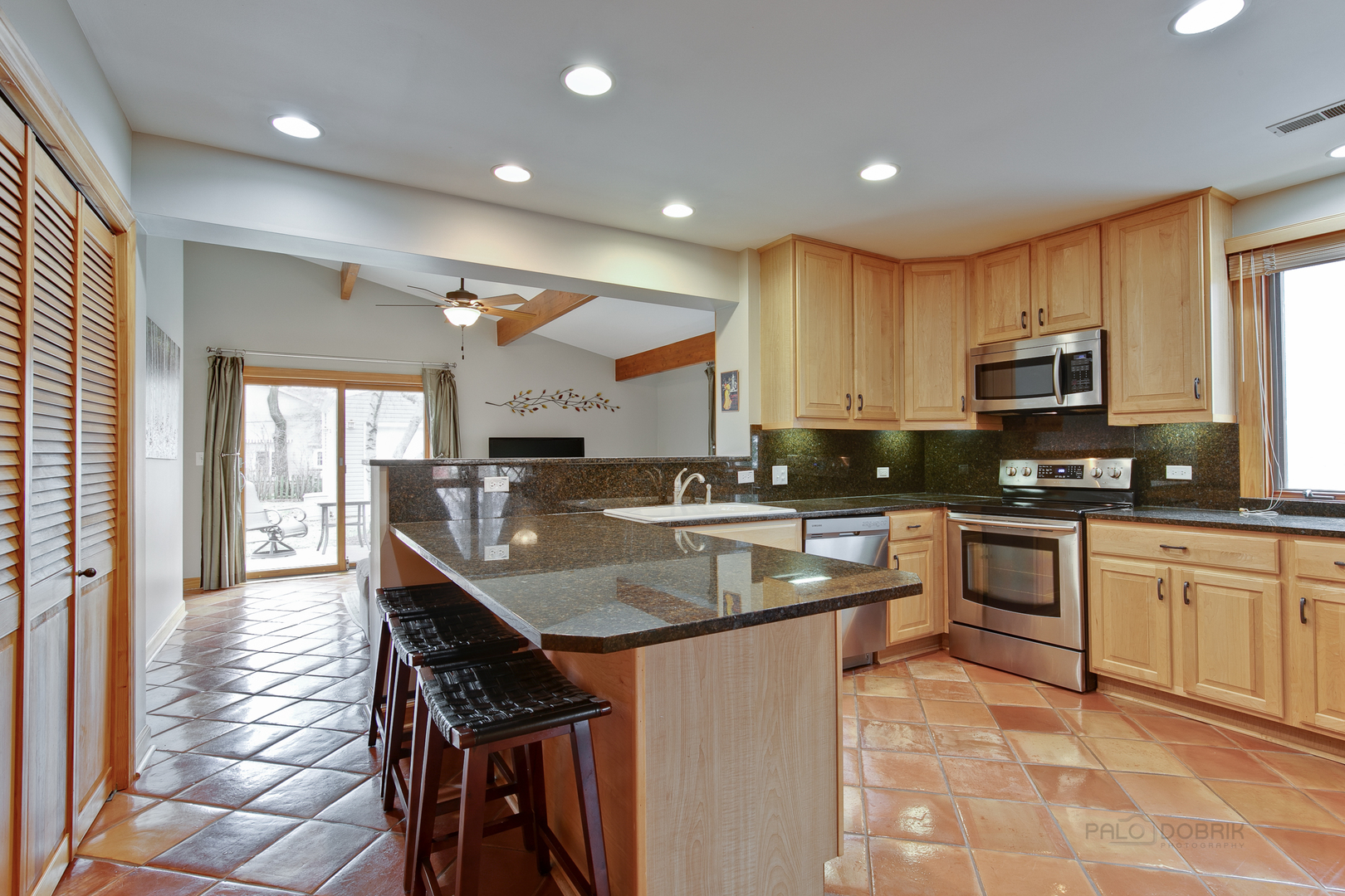 425 East Rockland Road Libertyville, IL 60048 - Photo 7 of 18