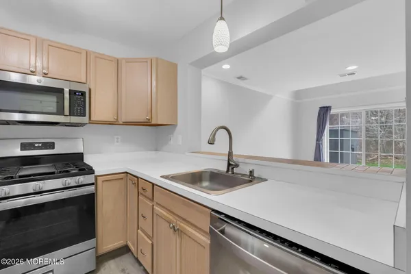 $369,000 | 45 Dover Court, Tinton Falls, NJ 07712