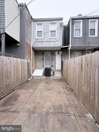 $1,600 | 2618 East Madison Street, Baltimore, MD 21205