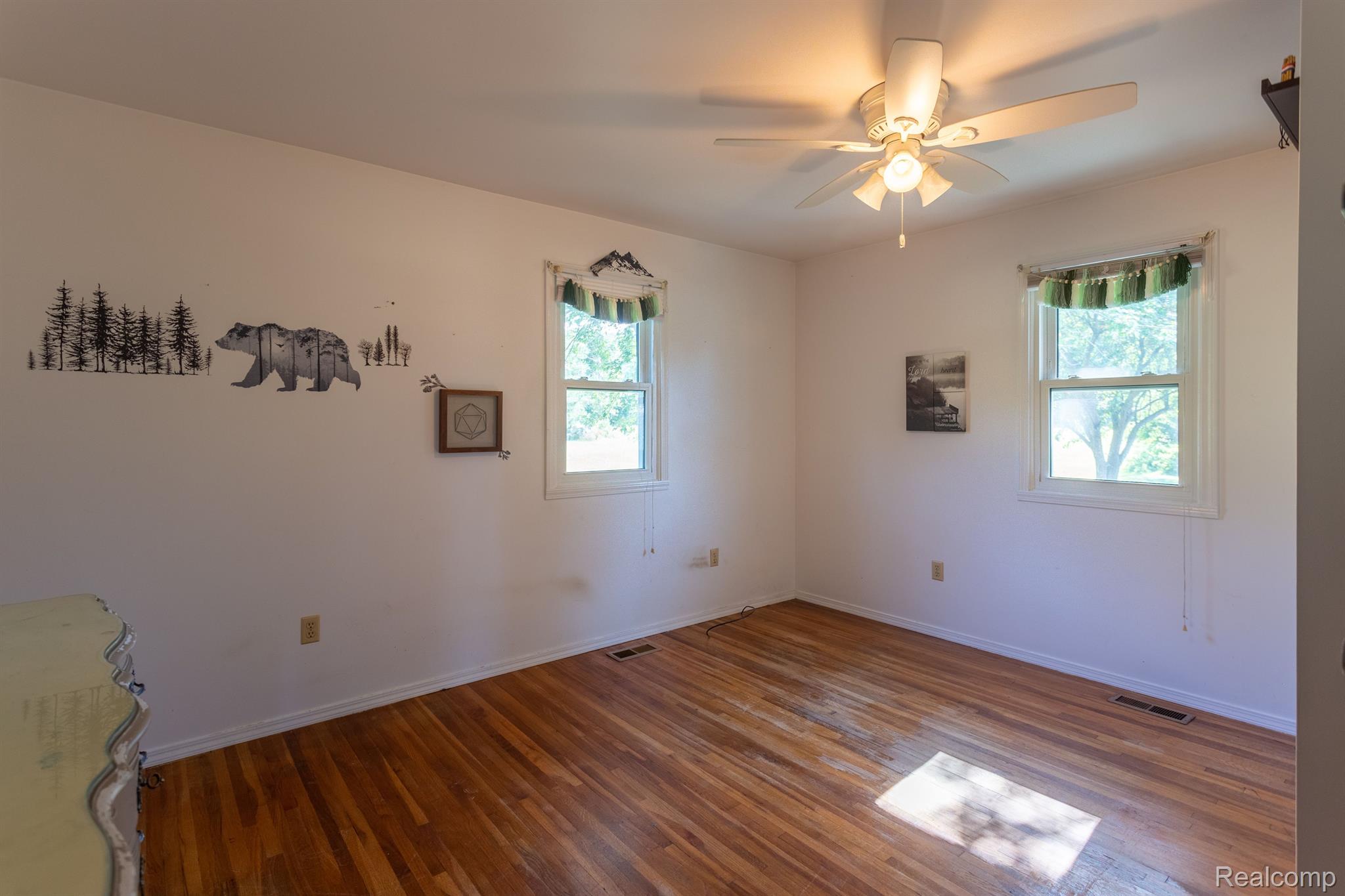 15146 Hogan Road Linden, MI 48451 - Photo 10 of 46