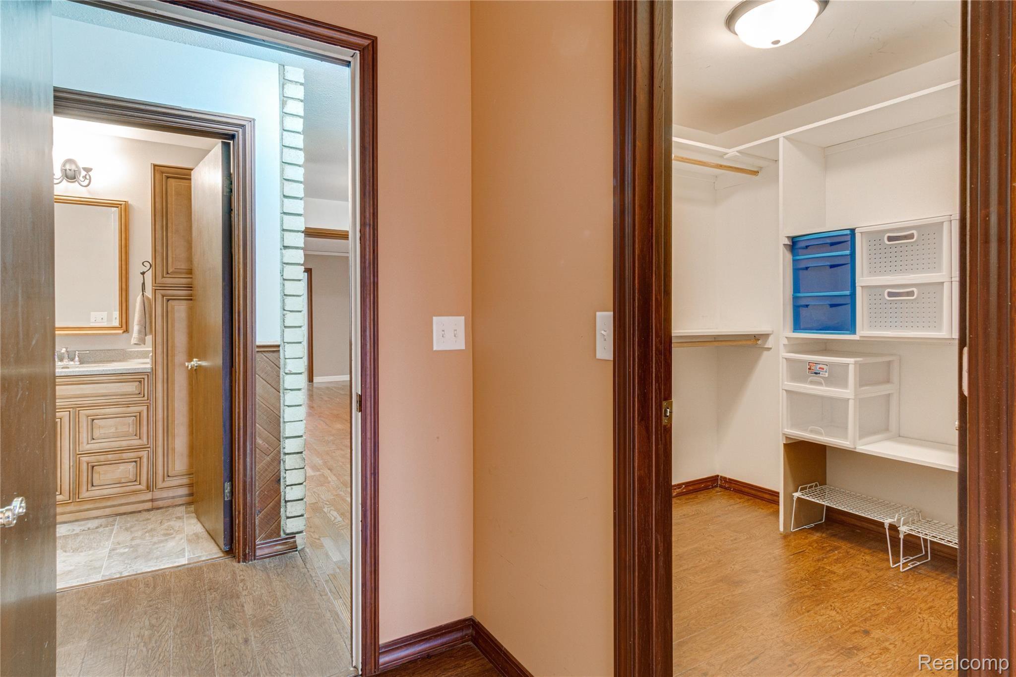12030 Gage Road Holly, MI 48442 - Photo 31 of 52 Interiors (34 of 44).jpg