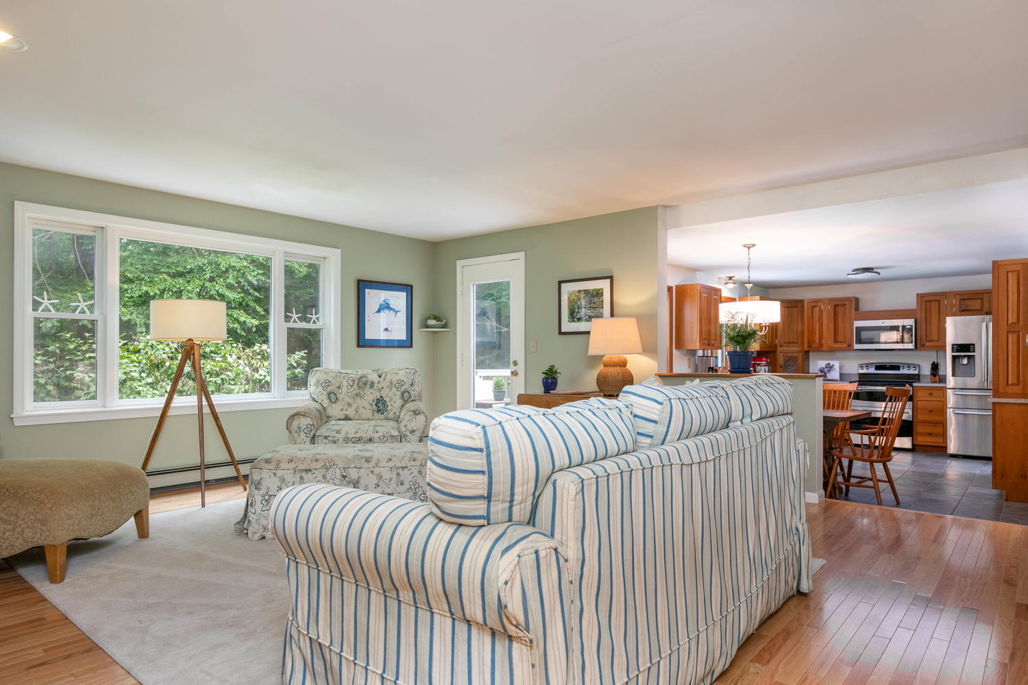 66 Schooner Ridge Road Cumberland, ME 04110 - Photo 11 of 35 66 Schooner Ridge Rd-large-014-023-Livin