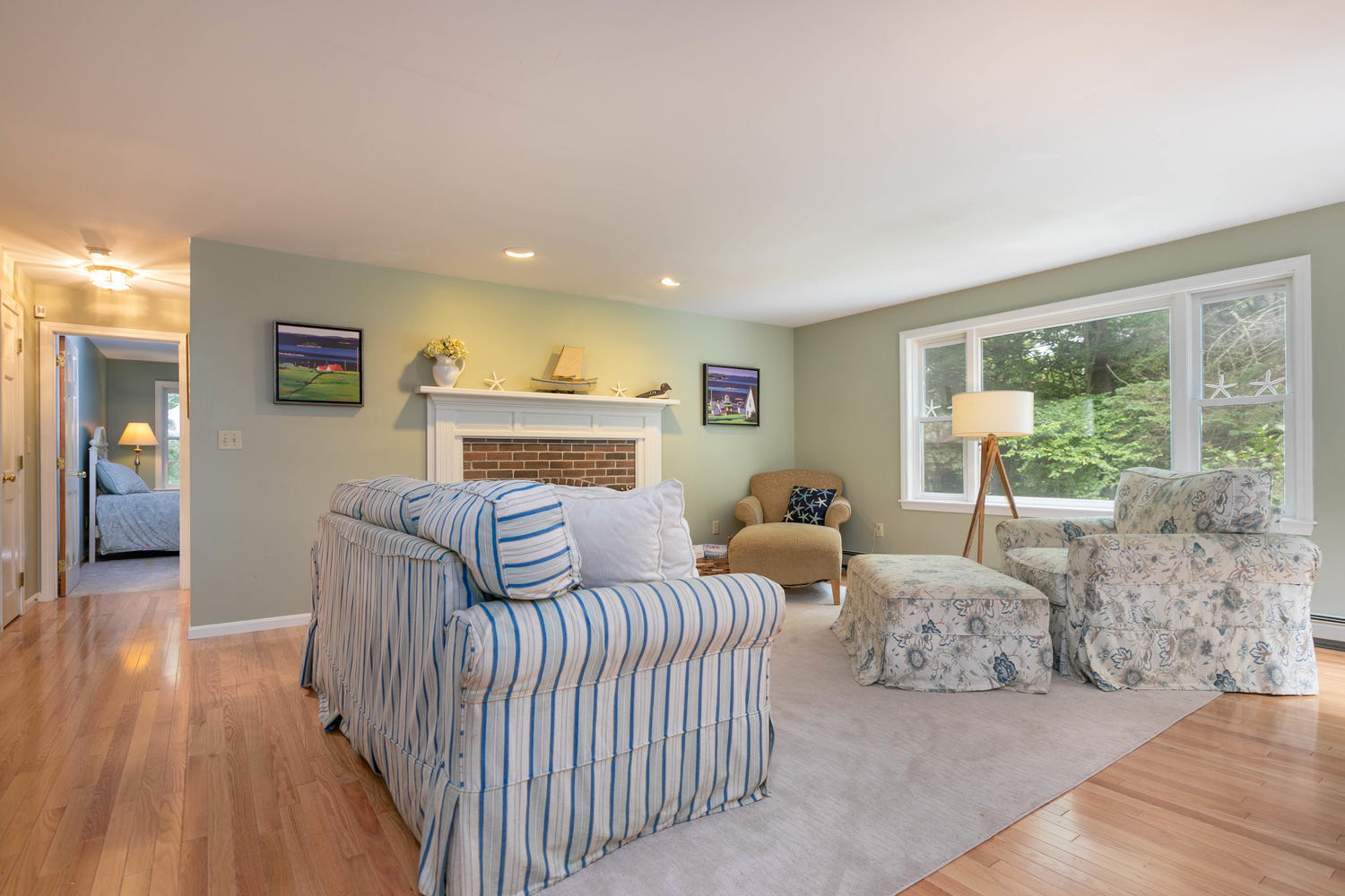 66 Schooner Ridge Road Cumberland, ME 04110 - Photo 13 of 35 66 Schooner Ridge Rd-large-011-016-Livin