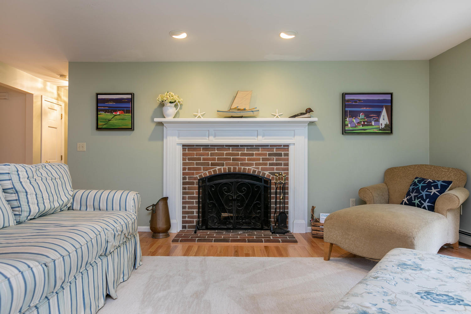 66 Schooner Ridge Road Cumberland, ME 04110 - Photo 14 of 35 66 Schooner Ridge Rd-large-012-008-Livin