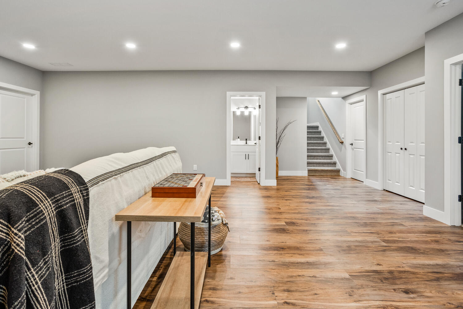 5016 Trey Boulevard Champaign, IL 61822 - Photo 29 of 38 a room with furniture and wooden floor