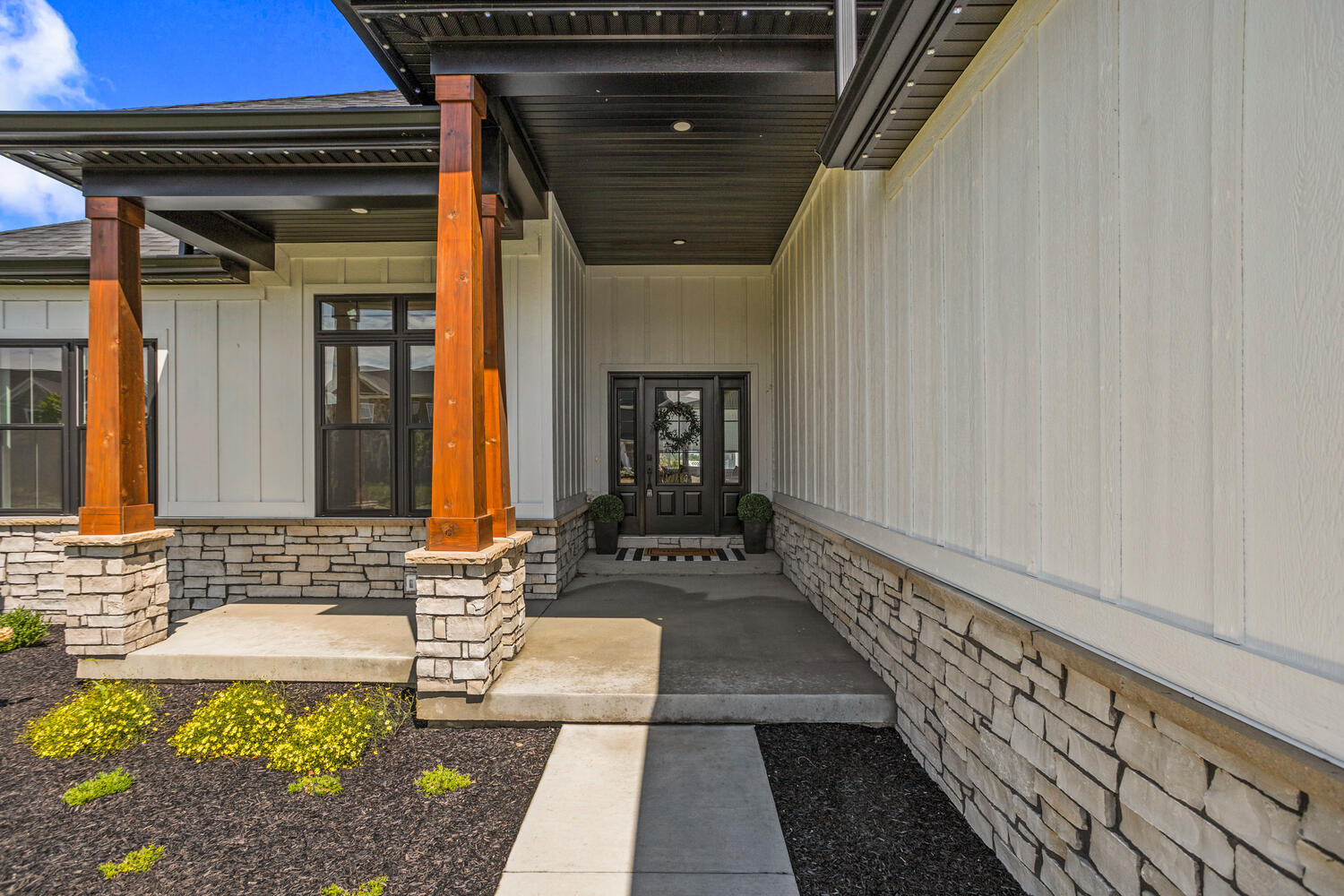 5016 Trey Boulevard Champaign, IL 61822 - Photo 3 of 38 a view of an entryway door