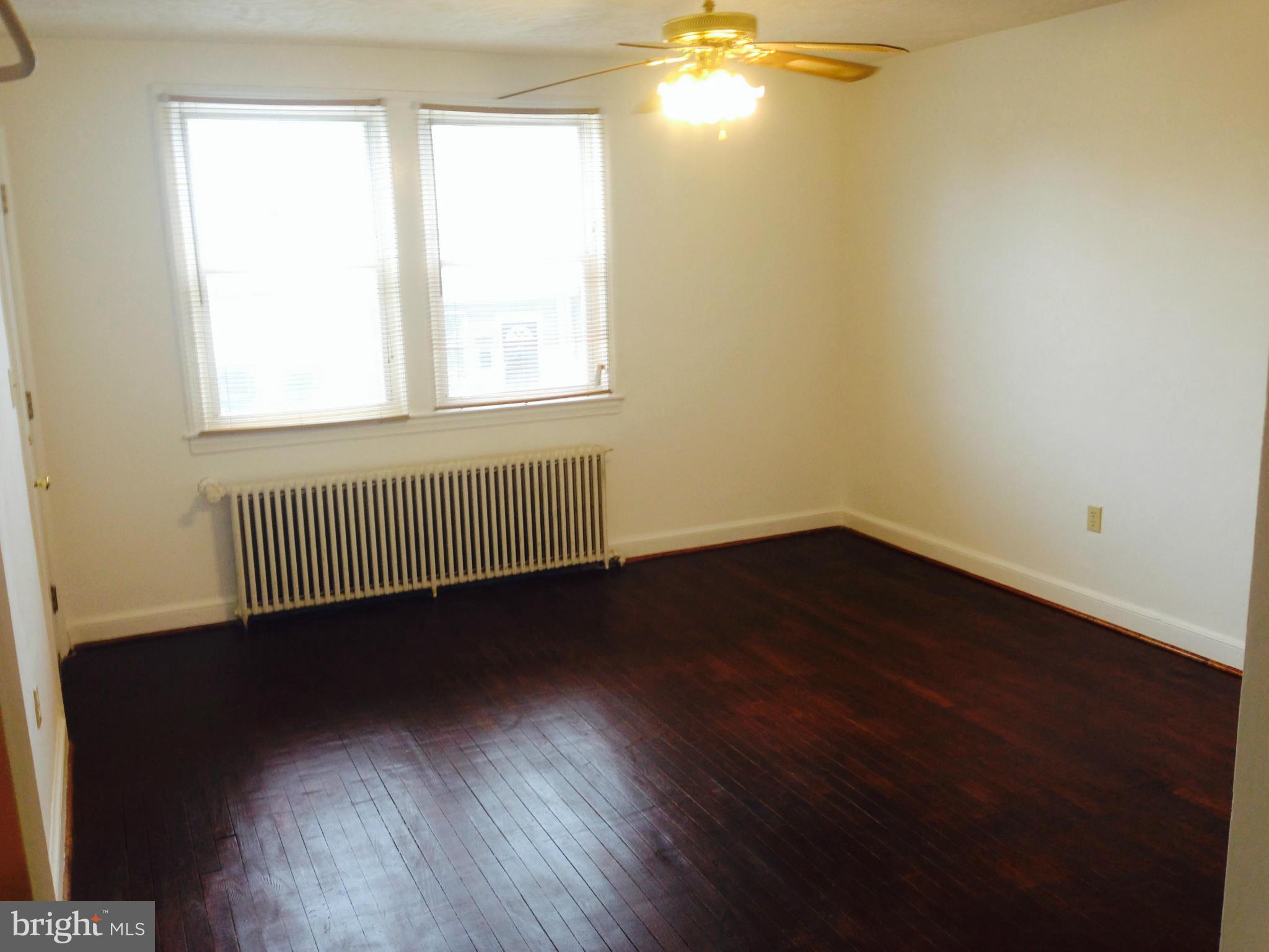 1905 Rosedale Street Northeast Washington, DC 20002 - Photo 5 of 30 Living Room