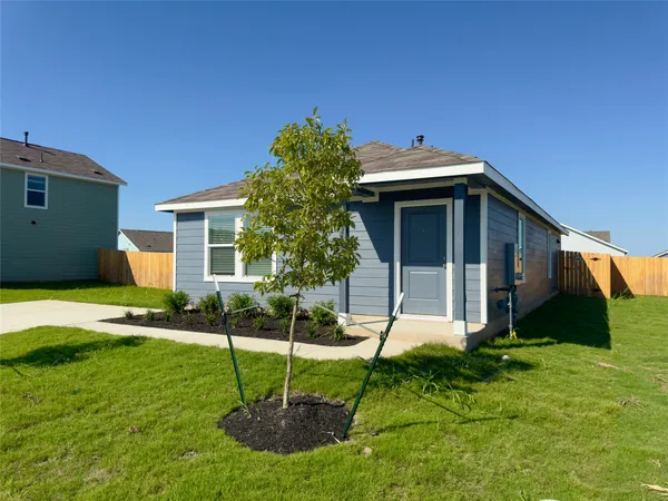 $1,650 | 2210 Cyclone Drive, Lockhart, TX 78644
