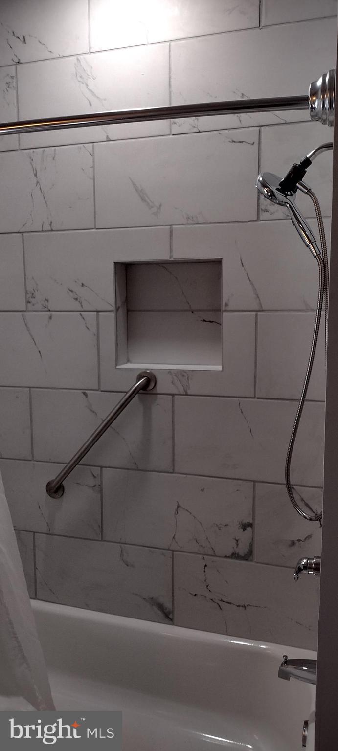 2126 Presbury Street Baltimore, MD 21217 - Photo 19 of 29 Bath 2