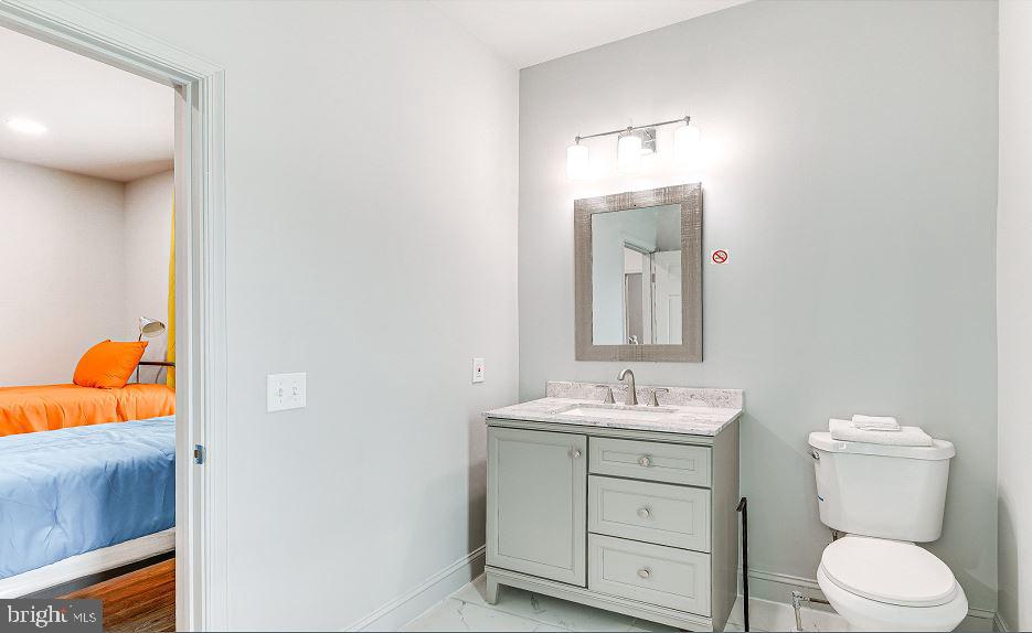 2126 Presbury Street Baltimore, MD 21217 - Photo 27 of 29 Bath