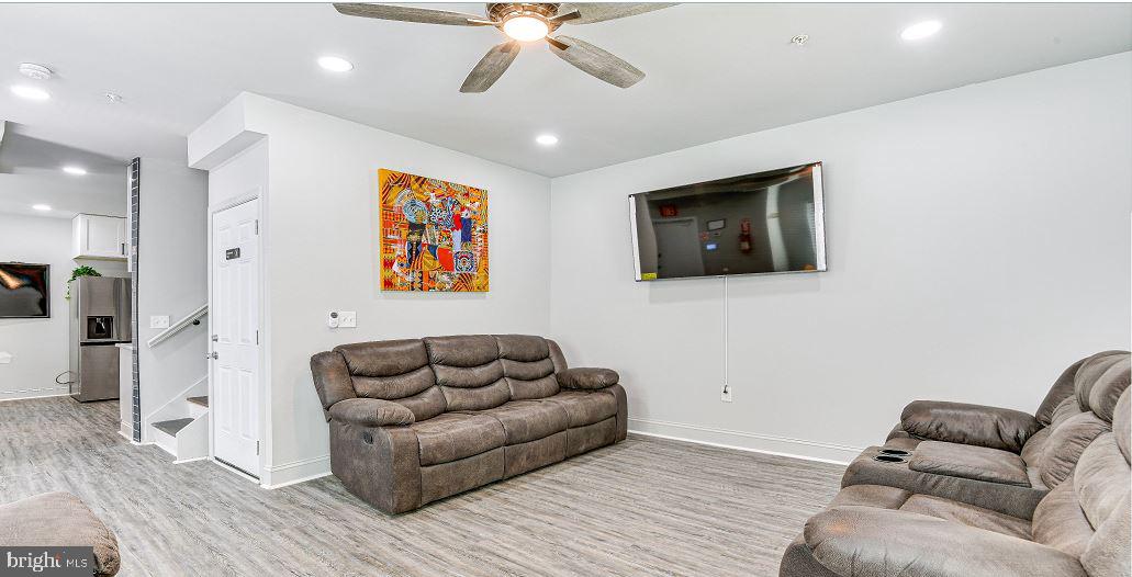 2126 Presbury Street Baltimore, MD 21217 - Photo 8 of 29 Living Room