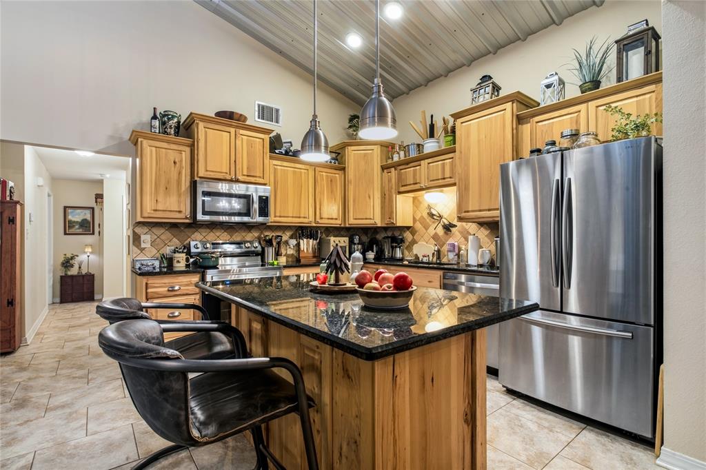 1411 Raintree Lakes Circle Big Sandy, TX 75755 - Photo 6 of 34