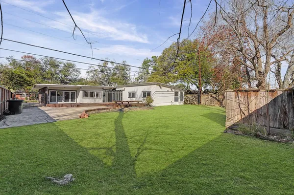 $2,900 | 9107 Timberside Drive, Houston, TX 77025