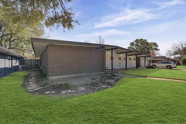 $2,900 | 9107 Timberside Drive, Houston, TX 77025