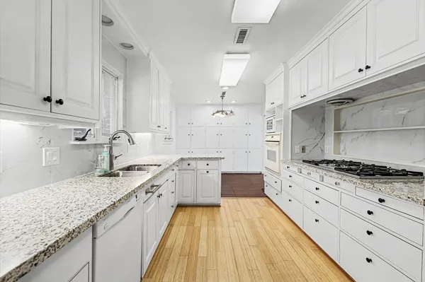 $2,900 | 9107 Timberside Drive, Houston, TX 77025