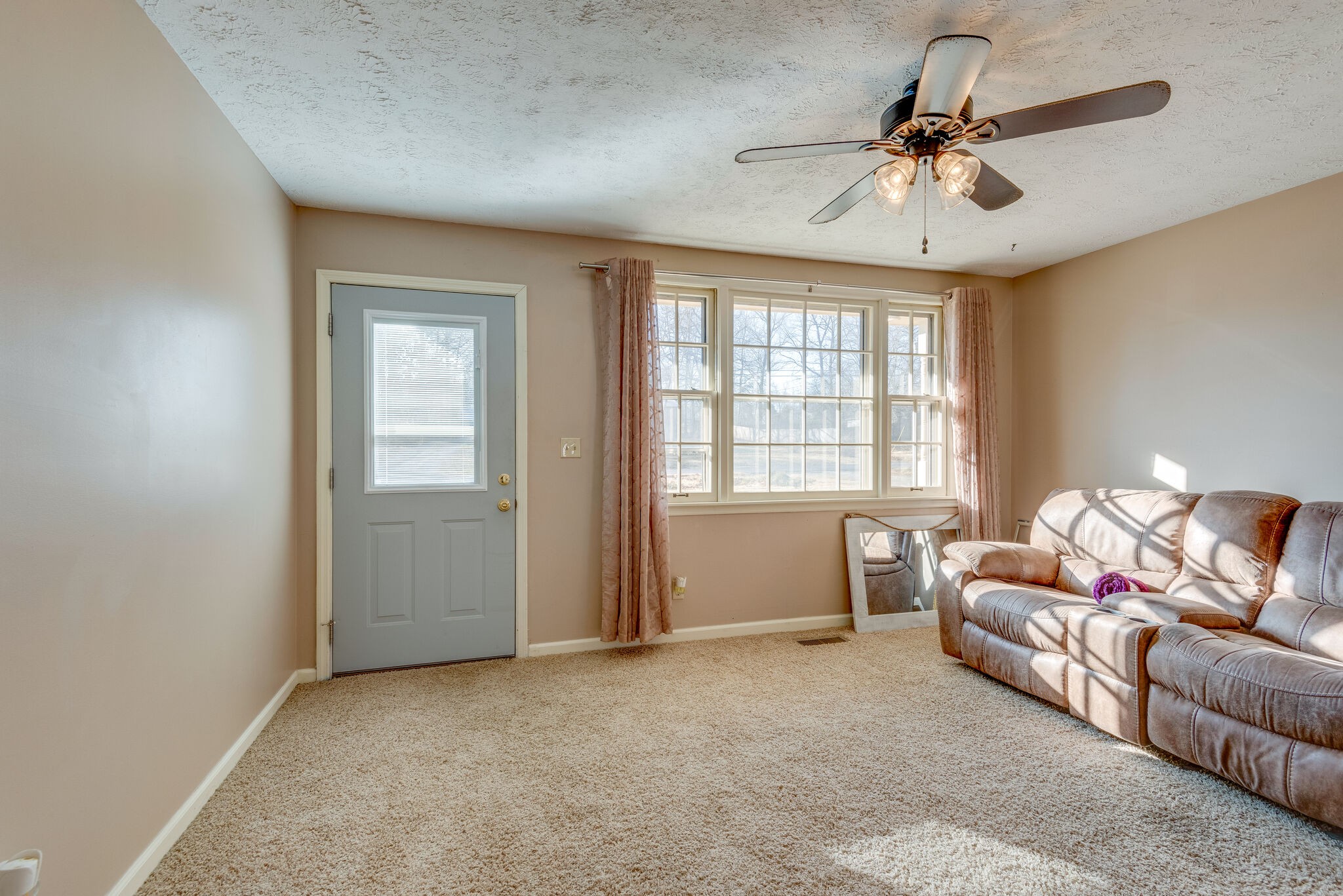 115 Nottingham Road Dickson, TN 37055 - Photo 4 of 26 Gallery Image 4
