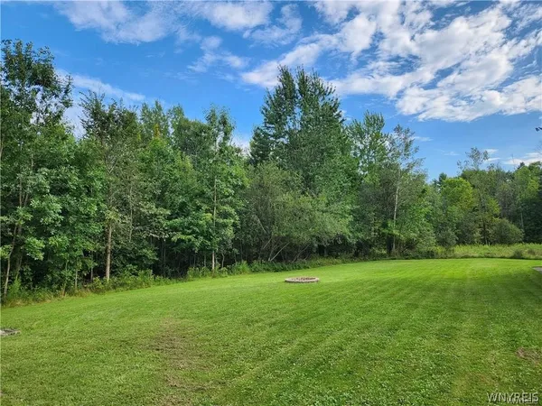 $2,200 | 8845 County, East Amherst, NY 14051