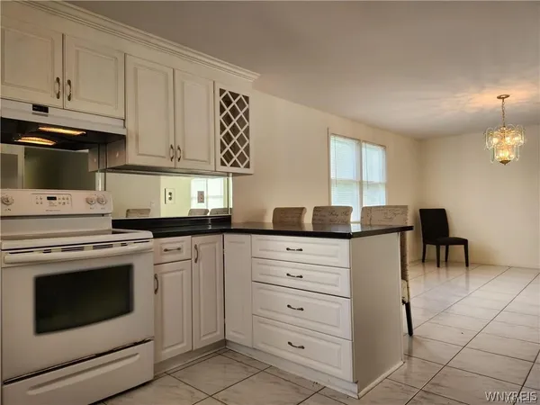 $2,200 | 8845 County, East Amherst, NY 14051