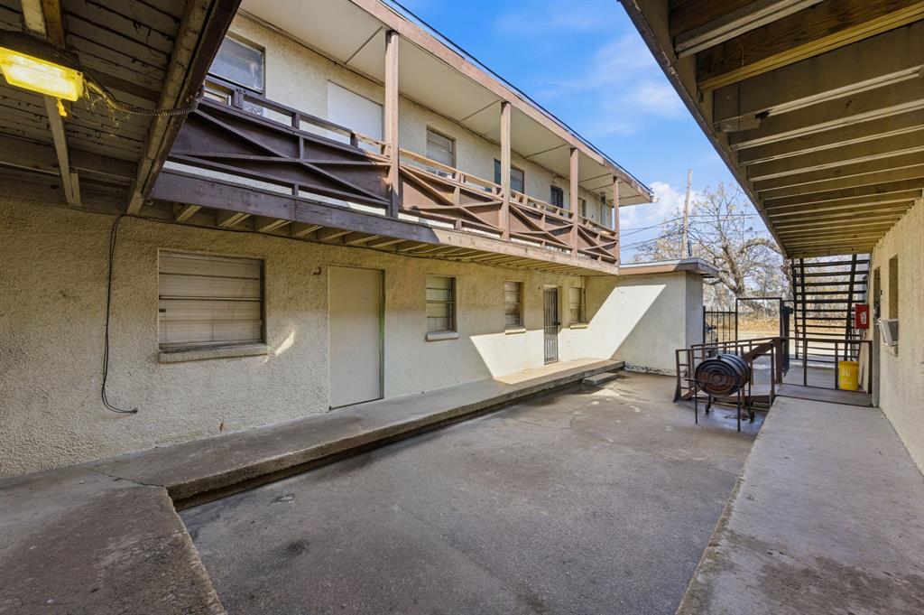 2718 Cleveland Street Dallas, TX 75215 - Photo 13 of 20