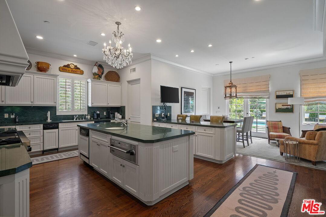 13935 Durham Road Beverly Hills, CA 90210 - Photo 15 of 21