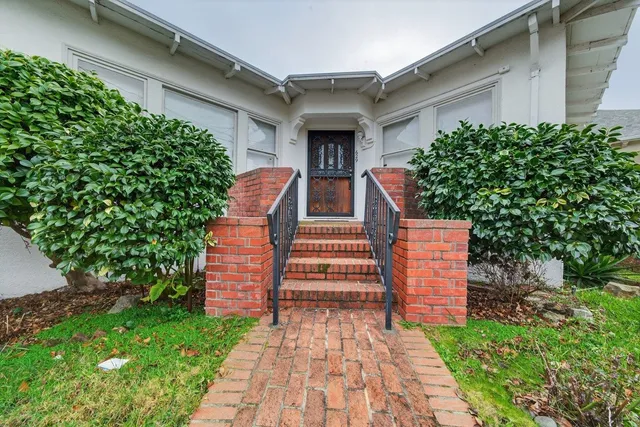 $1,400,000 | 629 66th Street, Oakland, CA 94609