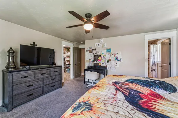 $1,299,900 | 1050 West South Slope Road, Emmett, ID 83617
