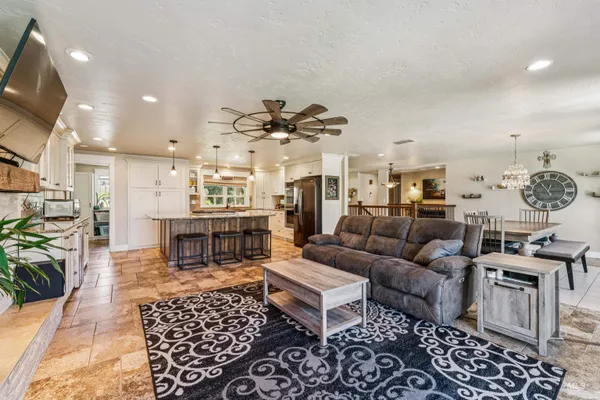$1,299,900 | 1050 West South Slope Road, Emmett, ID 83617
