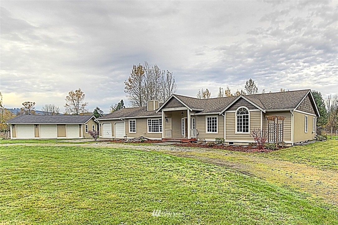 11202 180th Lane Southwest Rochester, WA 98579 - Photo 3 of 25