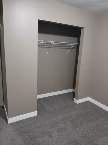 $950 | 801 Pearl Avenue, Unit 103, Marshall, MN 56258