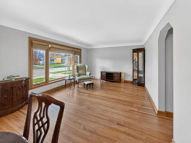 $239,900 | 9949 Sterling Avenue, Allen Park, MI 48101