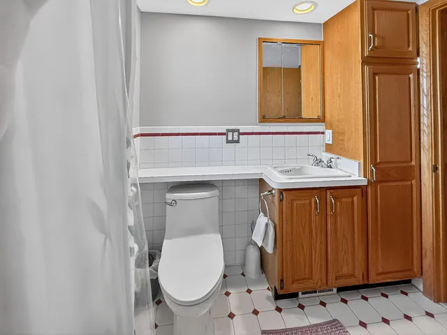 $239,900 | 9949 Sterling Avenue, Allen Park, MI 48101