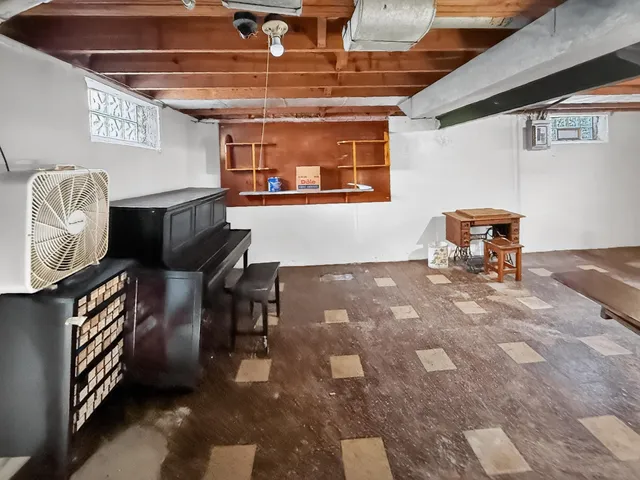 $239,900 | 9949 Sterling Avenue, Allen Park, MI 48101