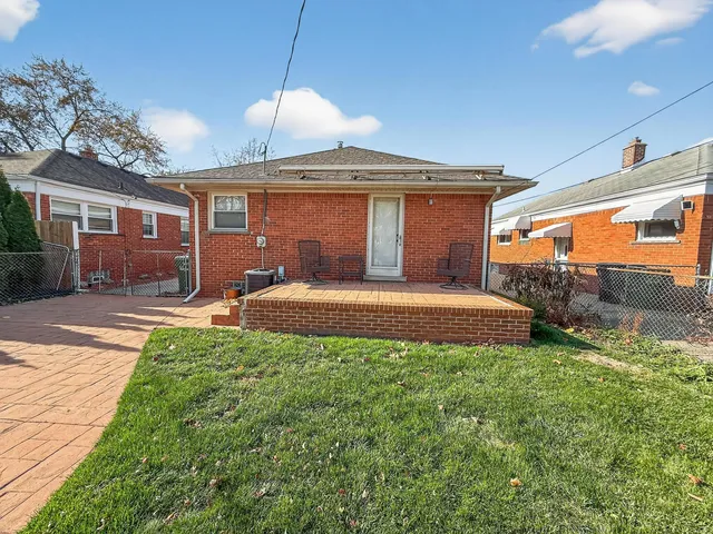 $239,900 | 9949 Sterling Avenue, Allen Park, MI 48101