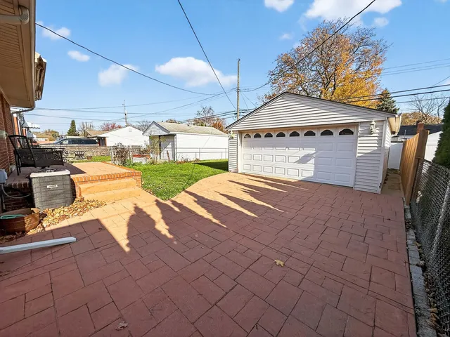 $239,900 | 9949 Sterling Avenue, Allen Park, MI 48101