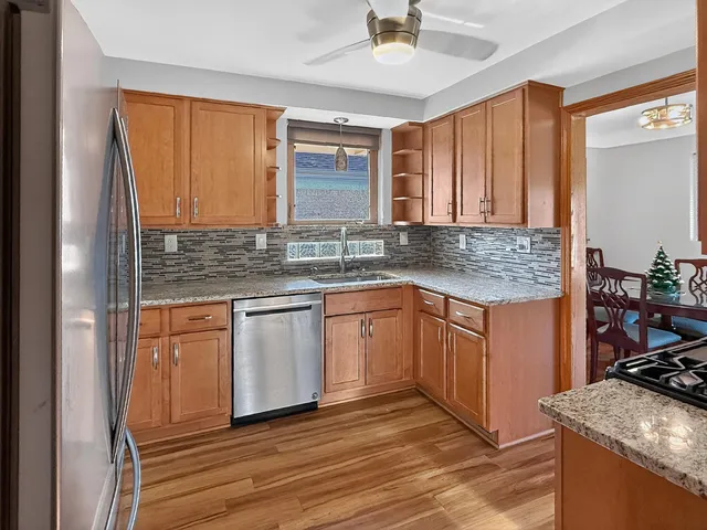 $239,900 | 9949 Sterling Avenue, Allen Park, MI 48101