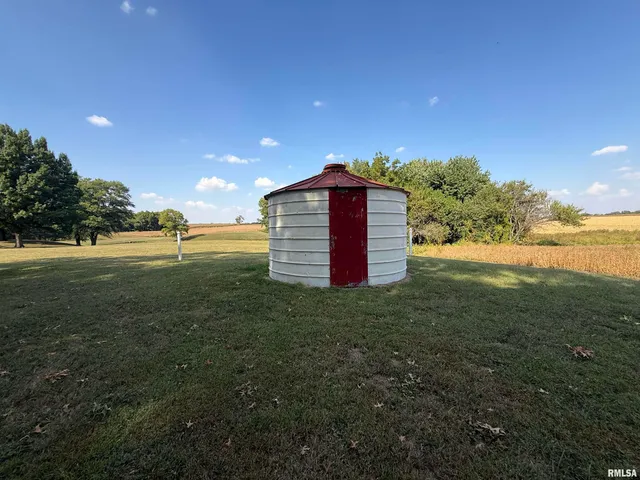 $242,000 | 404 West Maple Avenue, Ursa, IL 62376