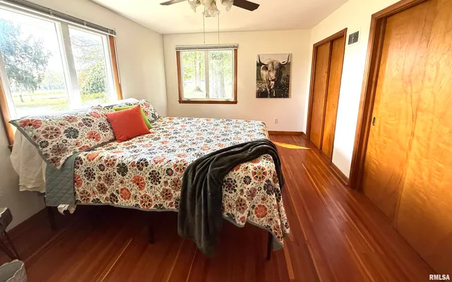 $242,000 | 404 West Maple Avenue, Ursa, IL 62376