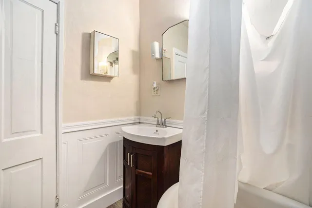 $250,000 | 602 5th Street, Ludington, MI 49431