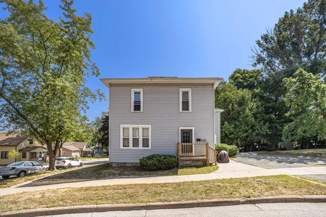 $250,000 | 602 5th Street, Ludington, MI 49431