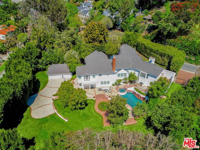 $6,395,000 | 657 North Saltair Avenue, Los Angeles, CA 90049