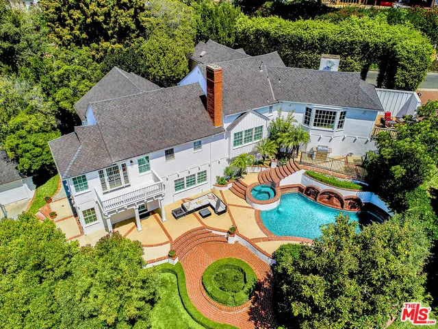 $6,395,000 | 657 North Saltair Avenue, Los Angeles, CA 90049