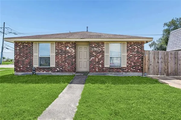 $259,900 | 8600 Patricia Street, Chalmette, LA 70043