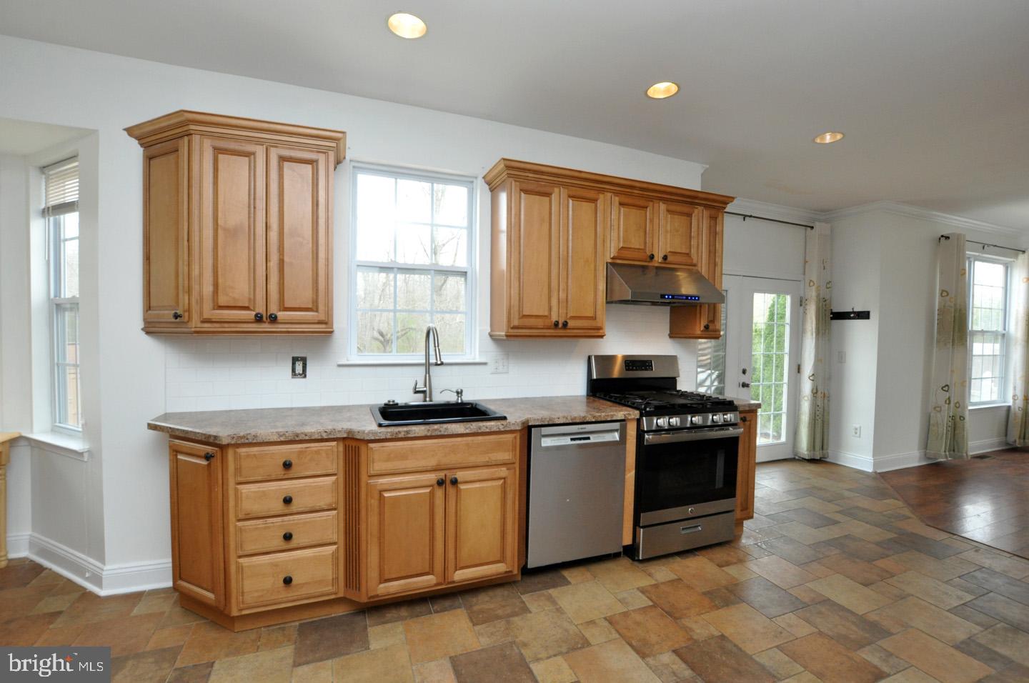 76 Colts Gait Road Marlton, NJ 08053 - Photo 8 of 27
