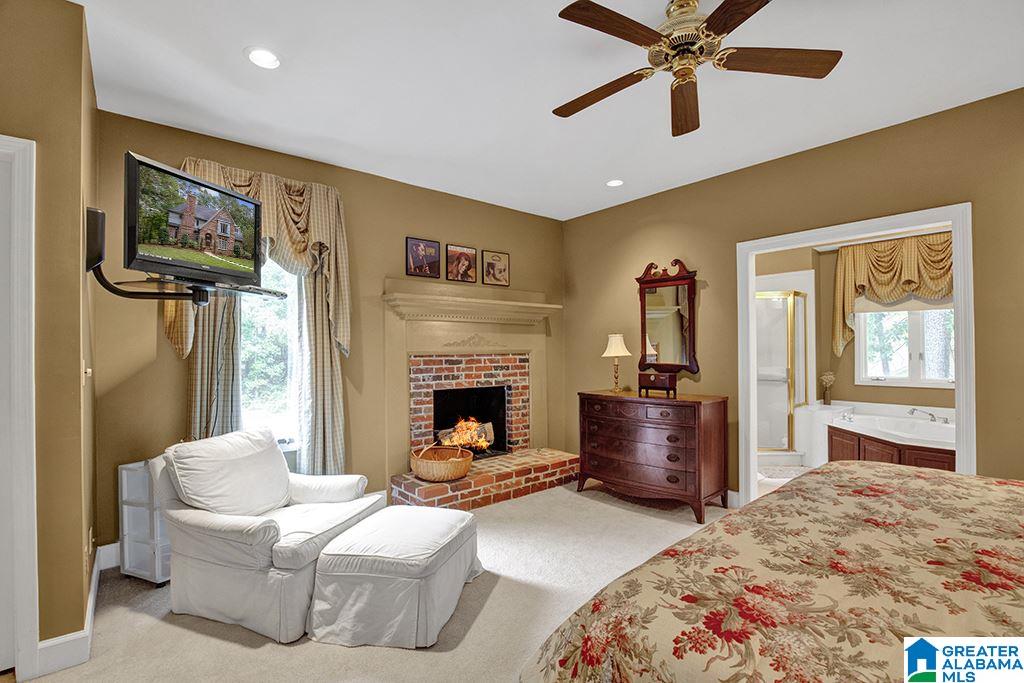 160 Oakmont Road Birmingham, AL 35244 - Photo 13 of 36