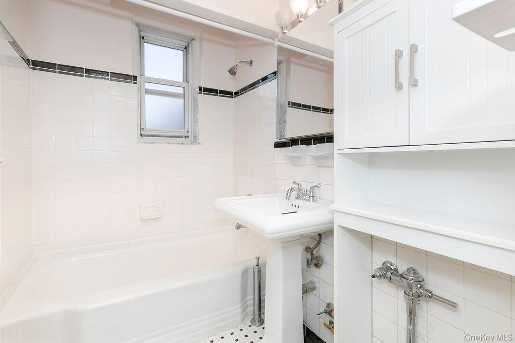 765 Bronx River Road, Unit 6G Bronxville, NY 10708 - Photo 21 of 28